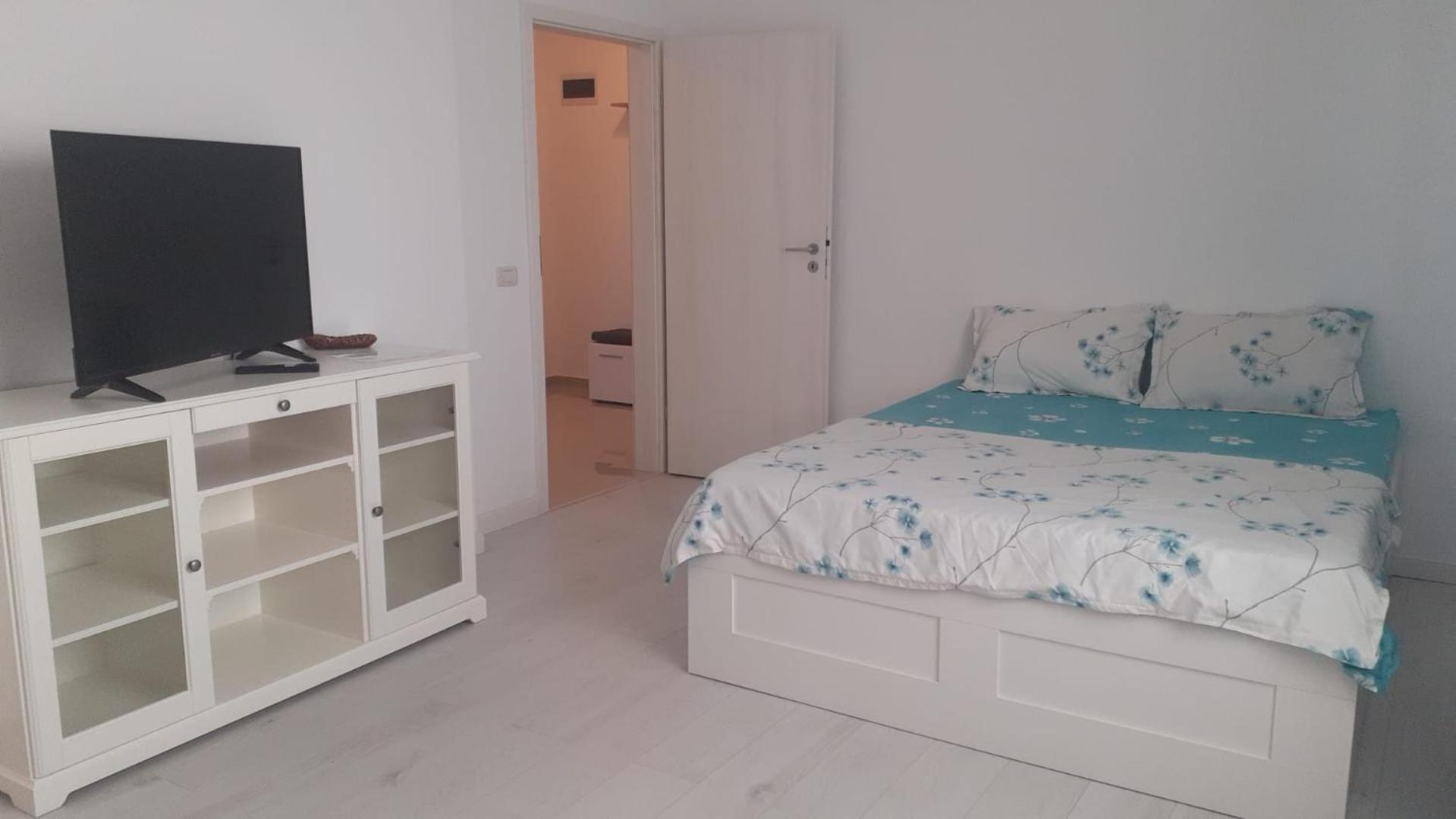 In Apartament Bucureşti