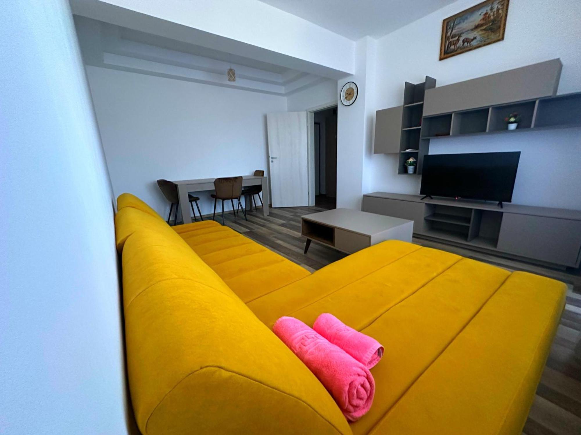 In Apartament Bucureşti